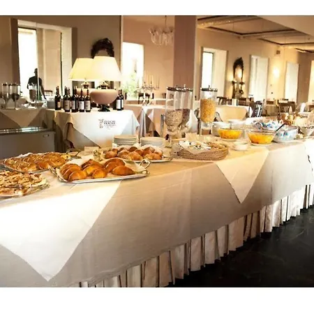 Antiche Terme Di מלון 3*